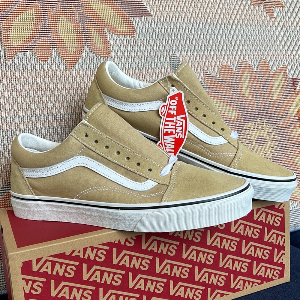Vans WMNS Old Skool
Taos Taupe
VN0A3WKTYUU
Sneakers G - Picture 7 of 16